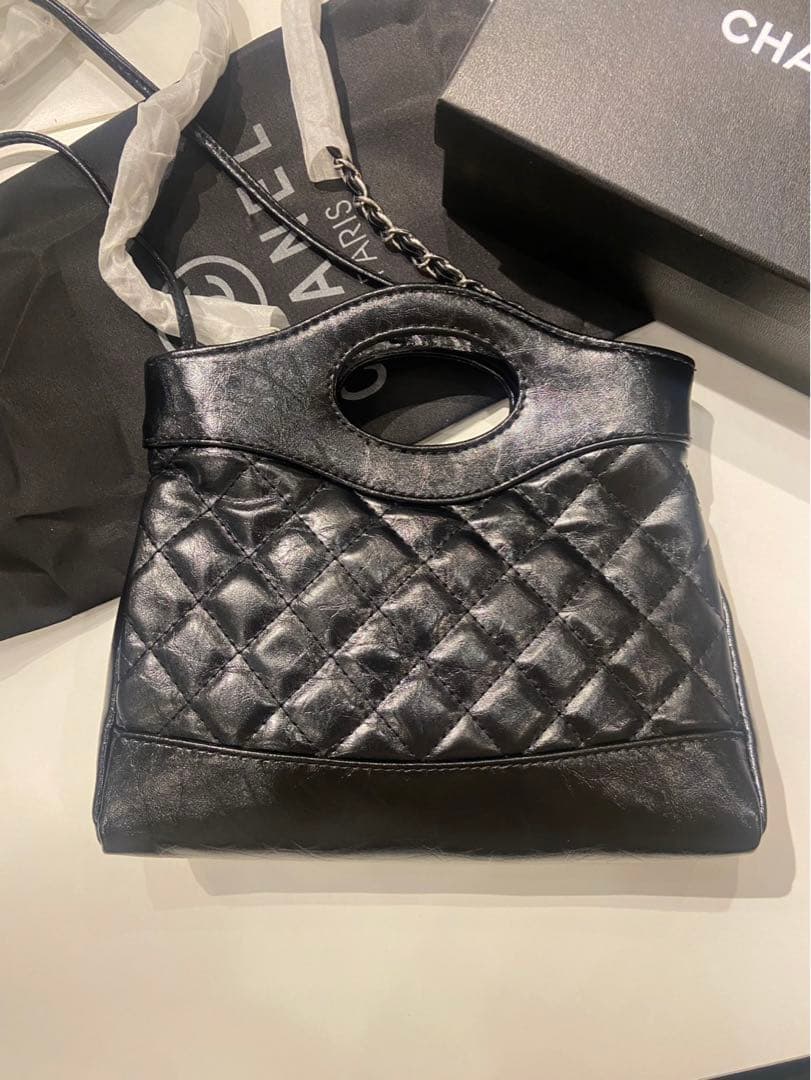 シャネル　キルティングショルダーバッグ　ブラック　ノベルティ