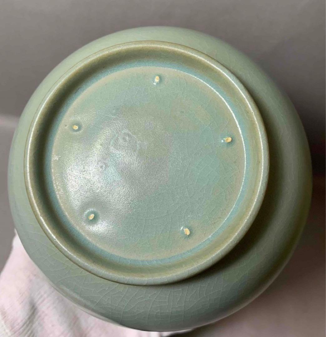 中国 輪花口肩衝瓶　u6230952