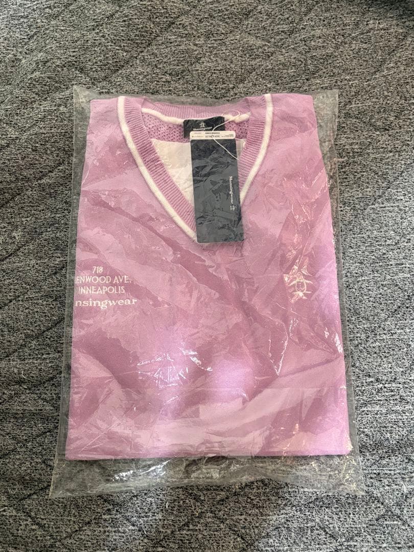 新品、未使用 マンシングウェア（Munsingwear）ピンク ベスト 3L