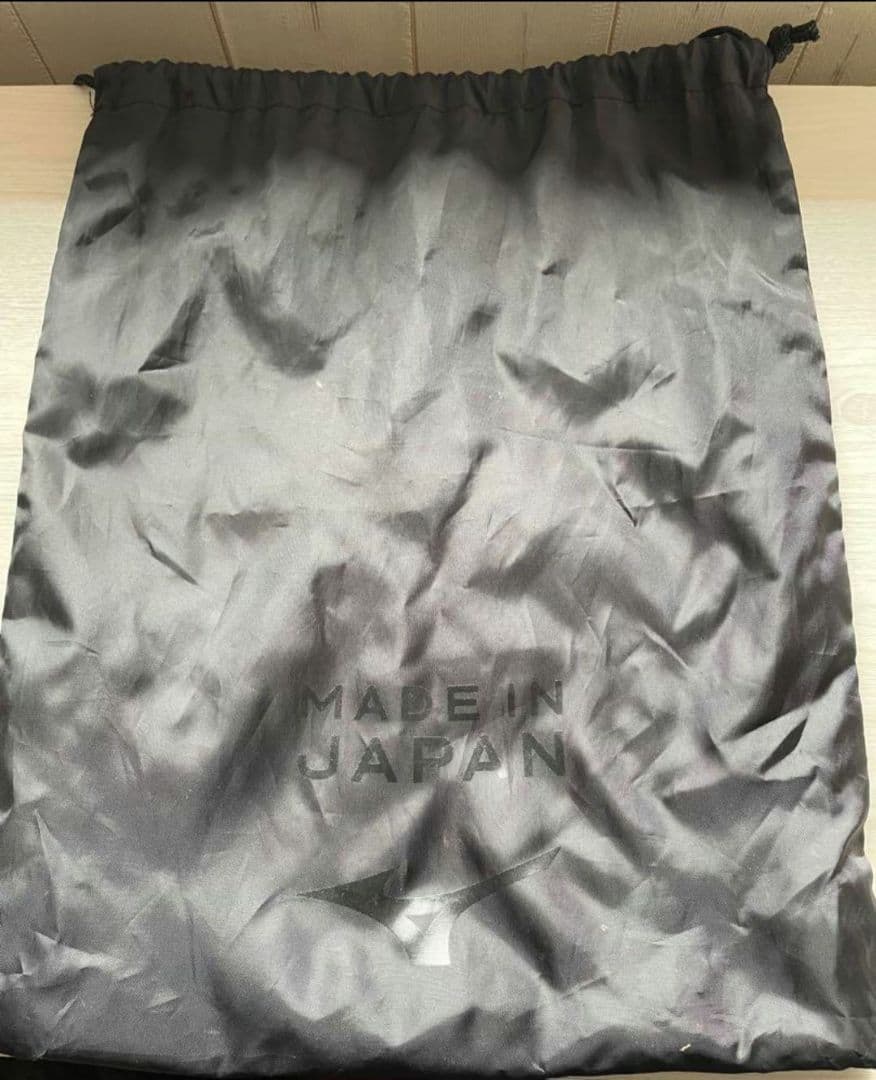 モレリア2の限定ブラックアウトカラー 日本国内450足数量限定発売