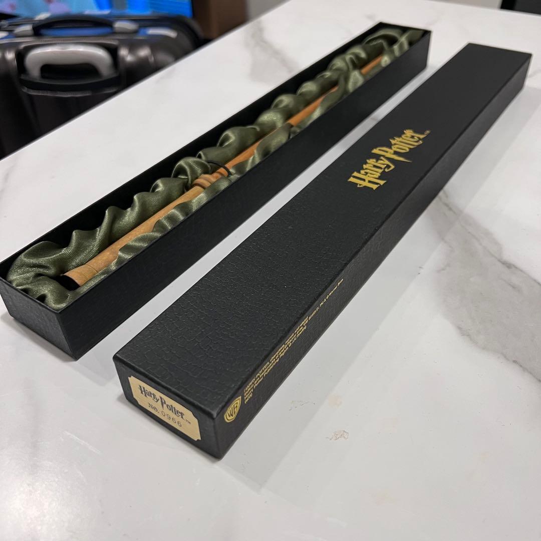 ハリーポッター　魔法の杖　WB ワーナー　シリアルナンバー入り