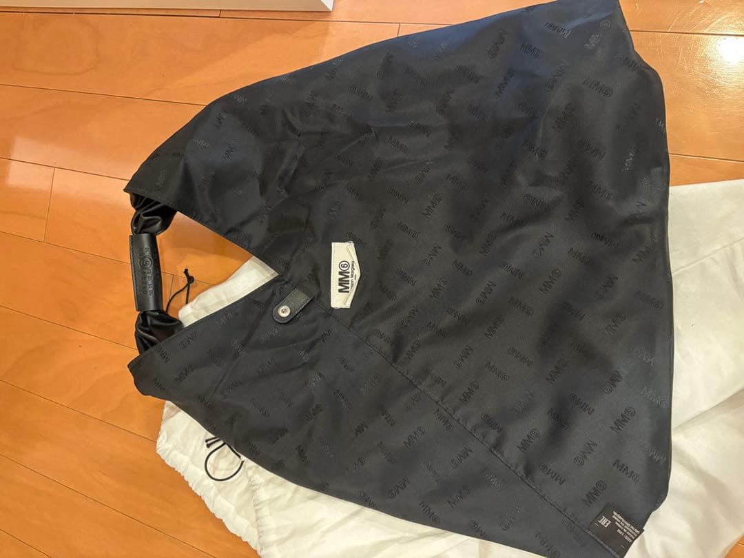 MM6 メゾンマルジェラ 黒 フェイクレザー バッグ