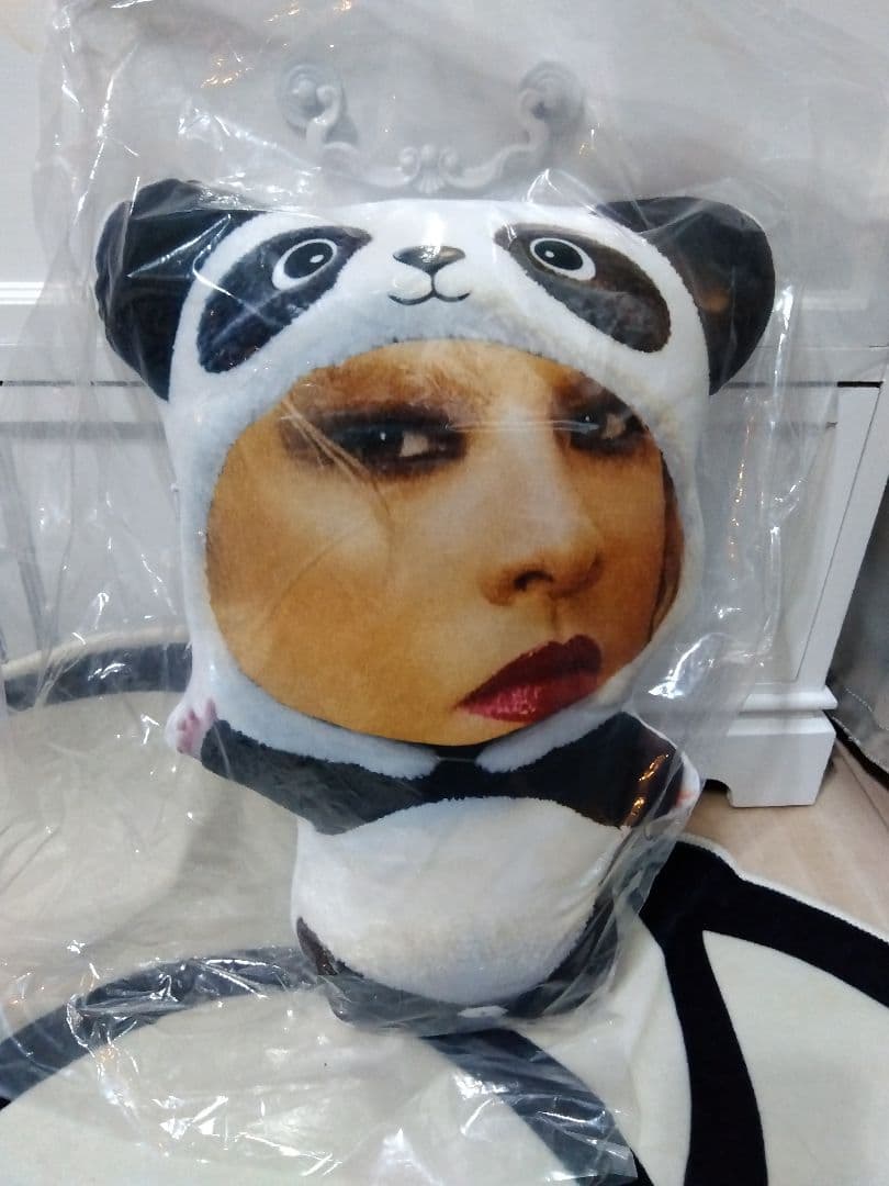 YOSHIKI グッズ 第3弾スニーカー鏡かばんyoshikittyぬいぐるみ他