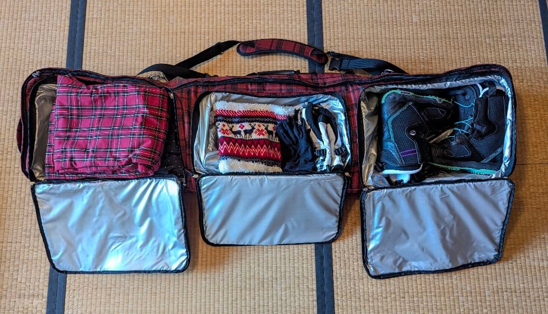 【値下げ！最安】スノーボードセット（ブーツ・ボード・ ウェア・ケース付き）