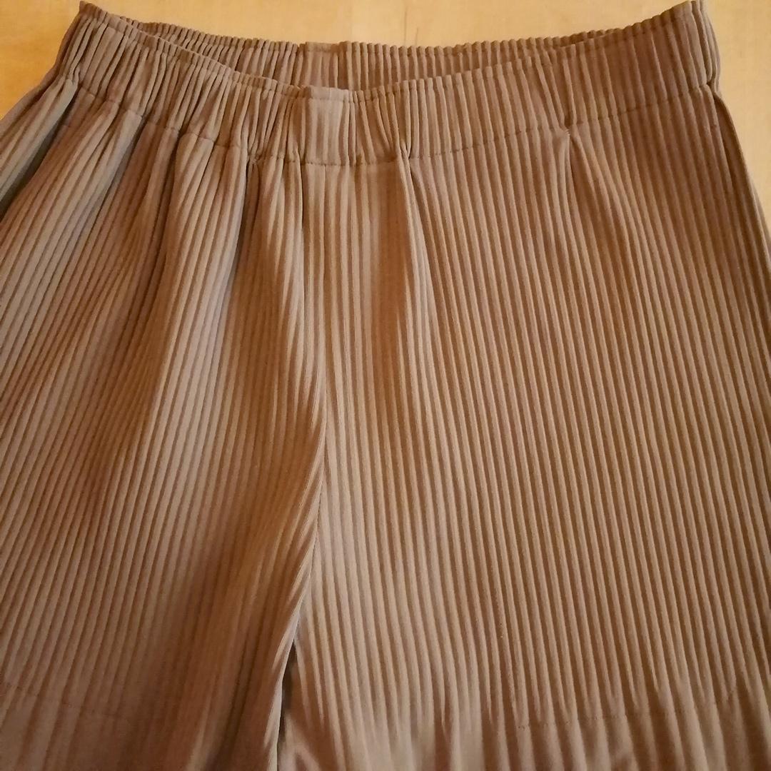 【美品】me ISSEY MIYAKE　プリーツ ワイドパンツ