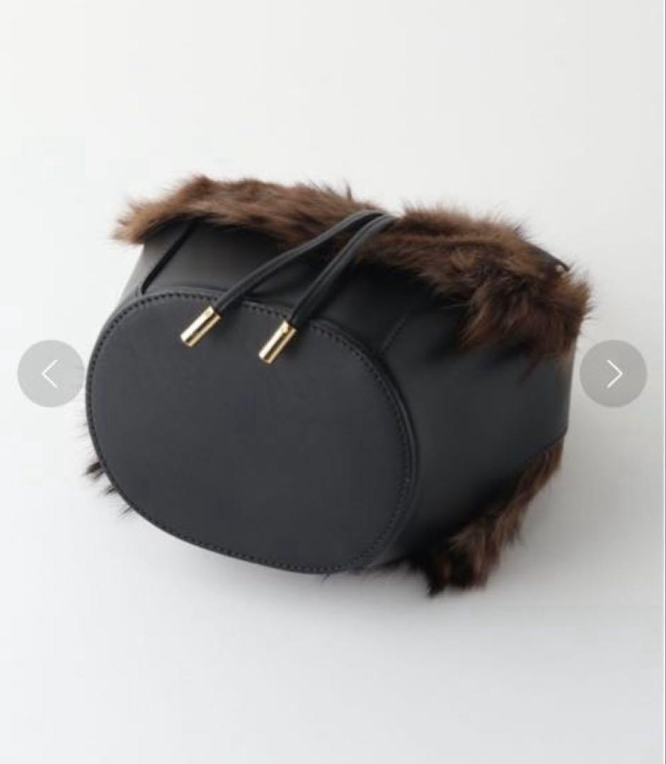 ヴィオラドーロ　レザー　ファー　ハンドバッグ