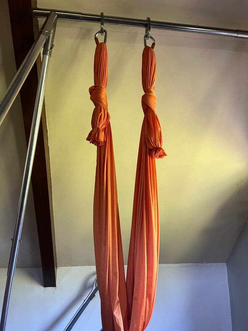 i chanさま専用 エアリアルヨガ用オレンジストラップ、バーセット。