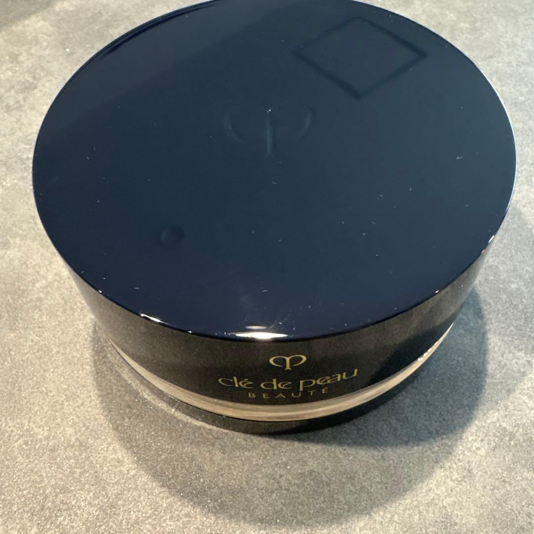 クレドポーボーテ　プードルトランスパラントn M フェイスパウダー　1ライト