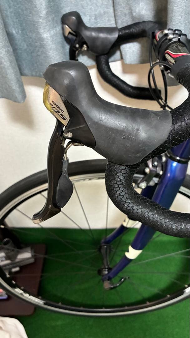 Louis Garneau ネイビーロードバイク