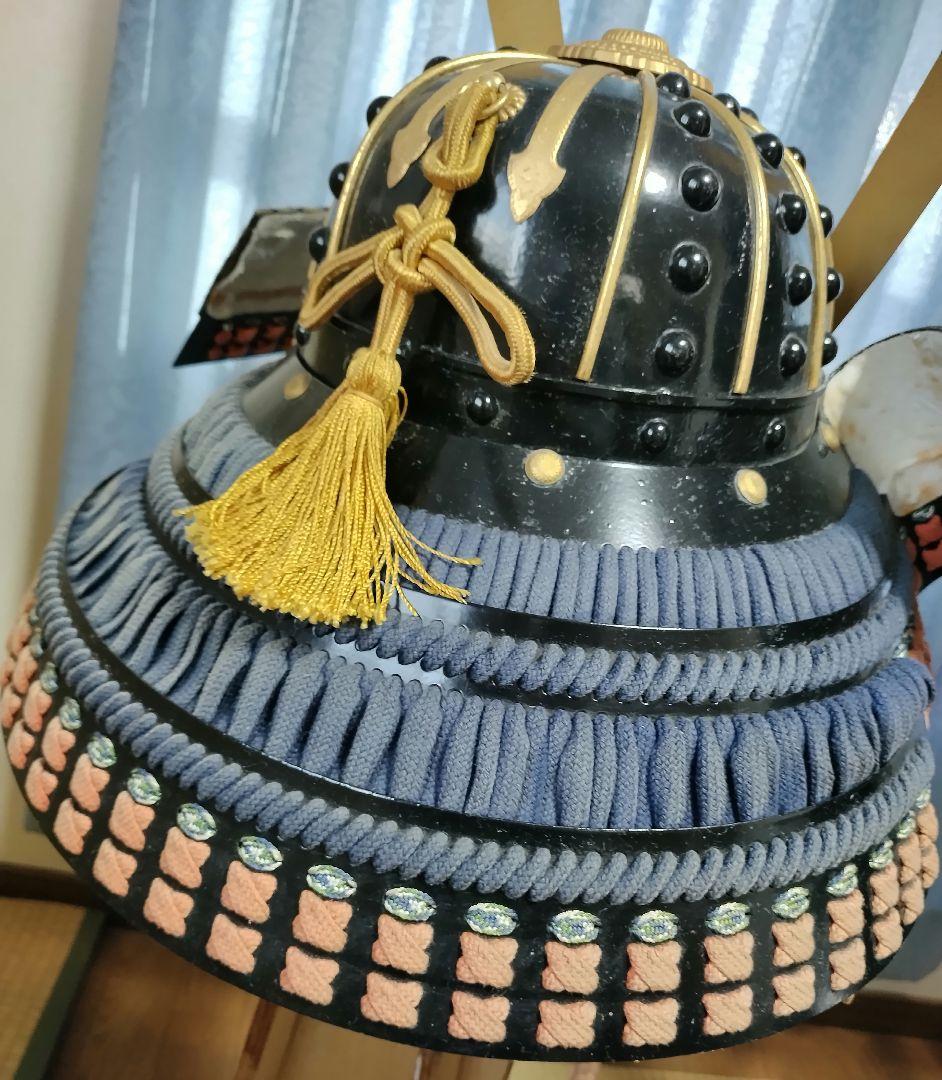 鎧　甲冑の兜　鎧兜　侍　武将