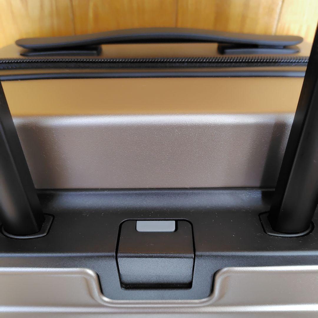 無印良品　ハードキャリーケース　ベージュ　20リットル