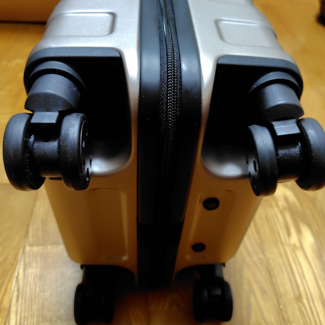 無印良品　ハードキャリーケース　ベージュ　20リットル