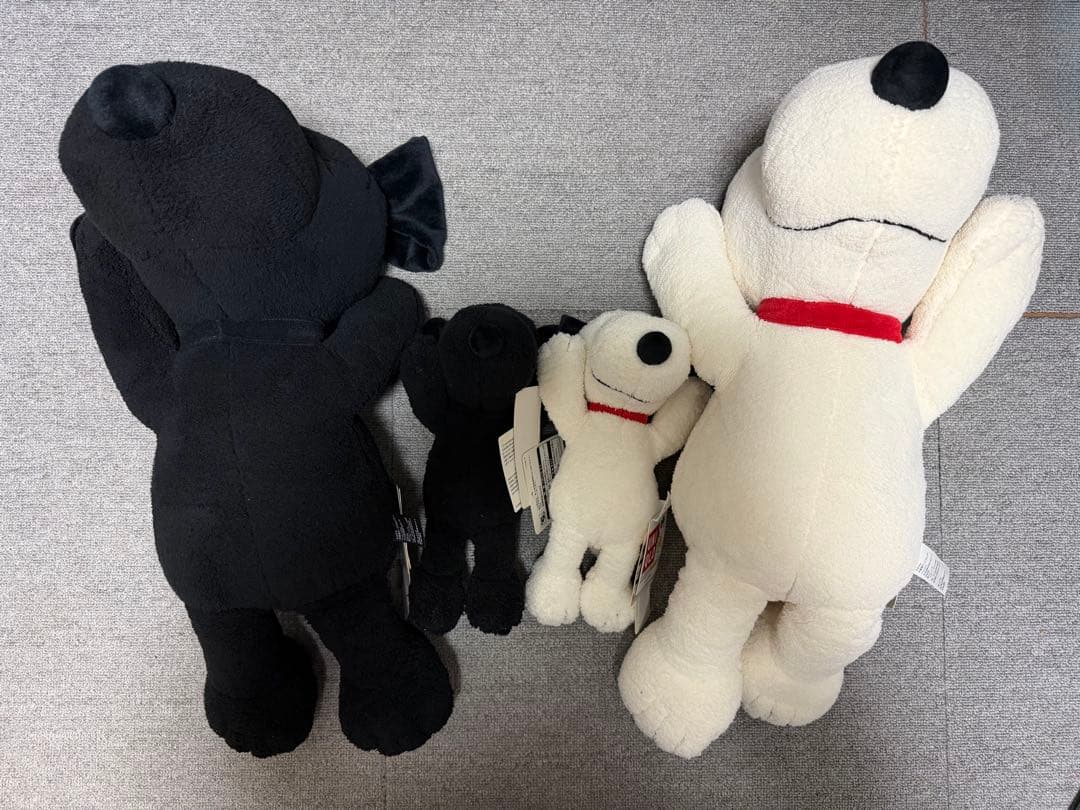 ユニクロ KAWS×PEANUTS スヌーピー　4点セット