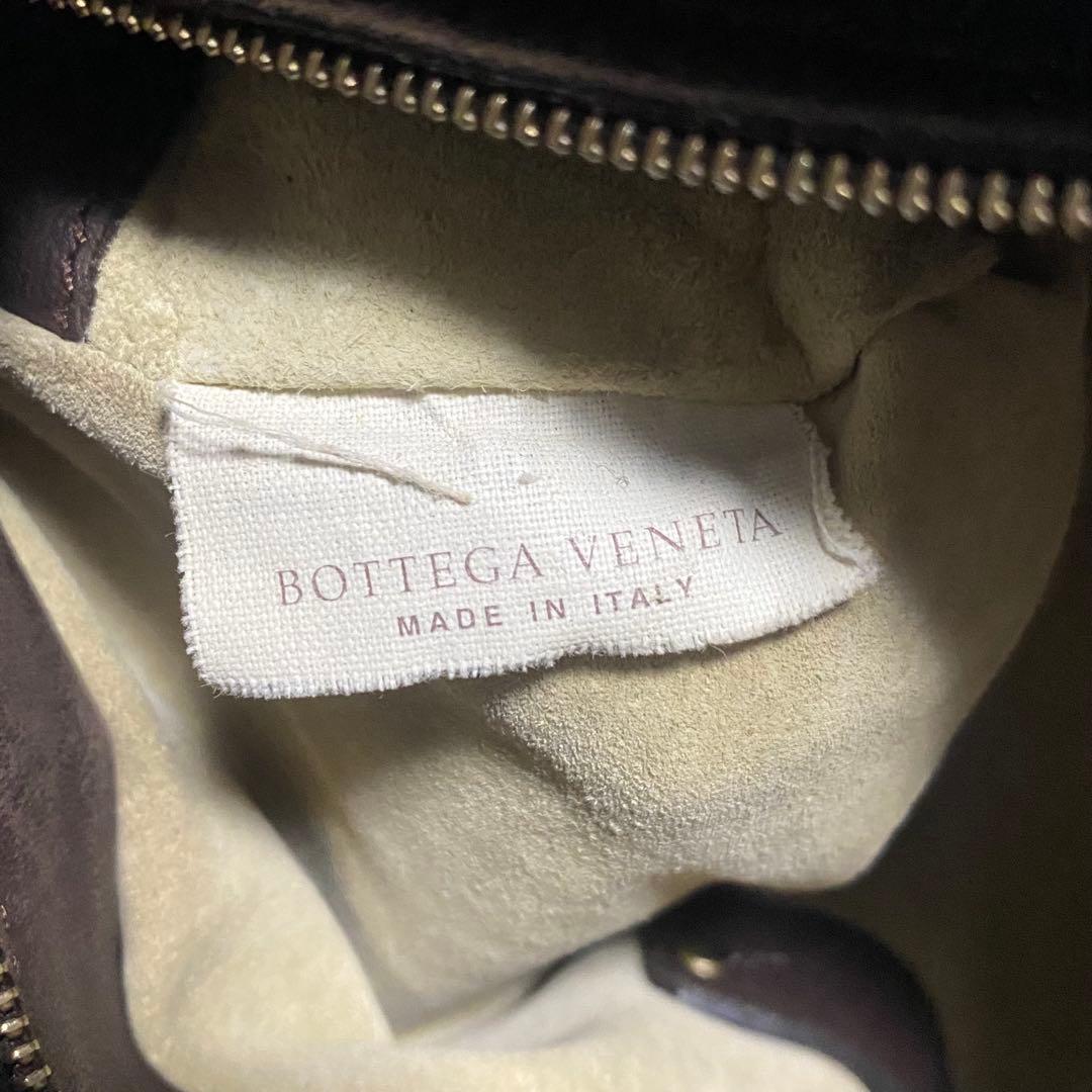 BOTTEGA VENETA イントレチャート ショルダーバッグ レザー