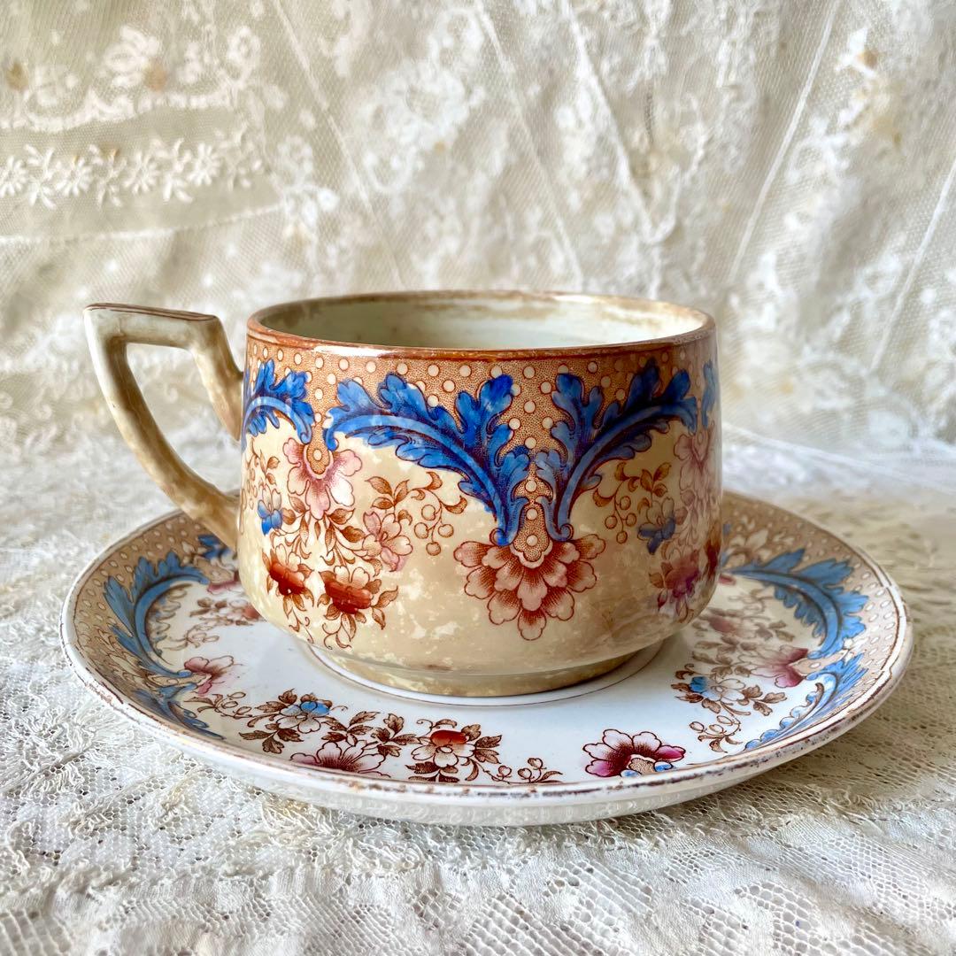 新春アンティーク福袋⑤カップ&ソーサー&タイル2枚&グラス2客&リスのオブジェ