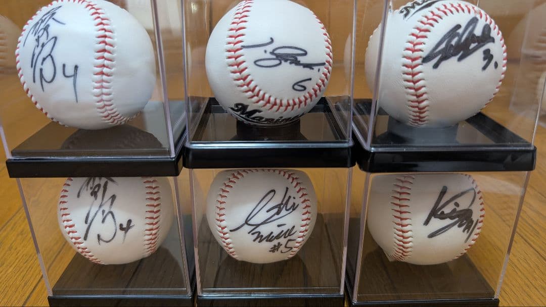 千葉ロッテマリーンズ 　直筆サインボール　62個ケース付き　＋1個（追加）