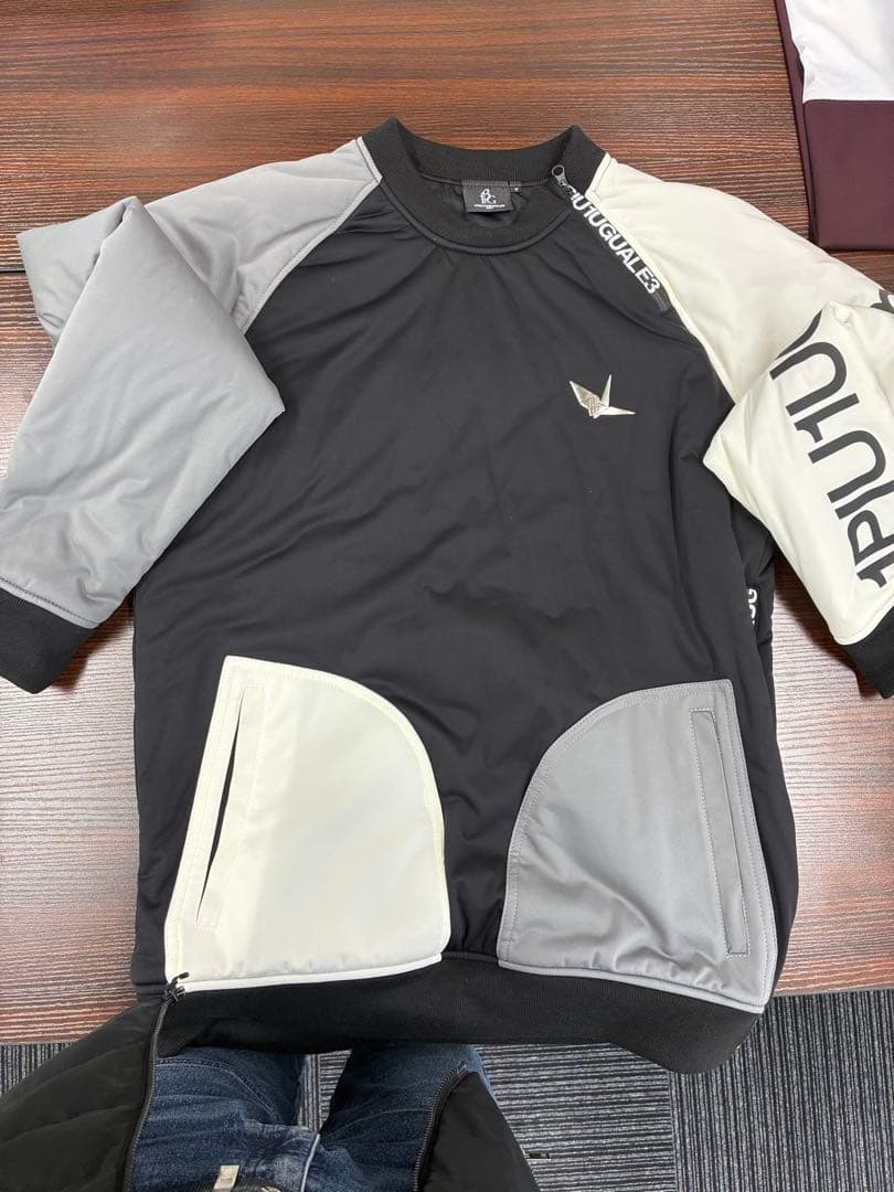 1PIU1UGUALE3 ジップアップ スポーツウェア