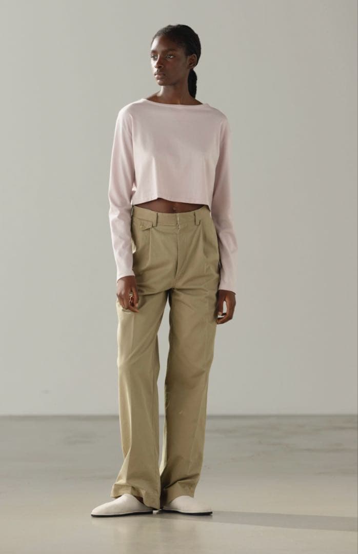 Auraleeタックチノパン新品