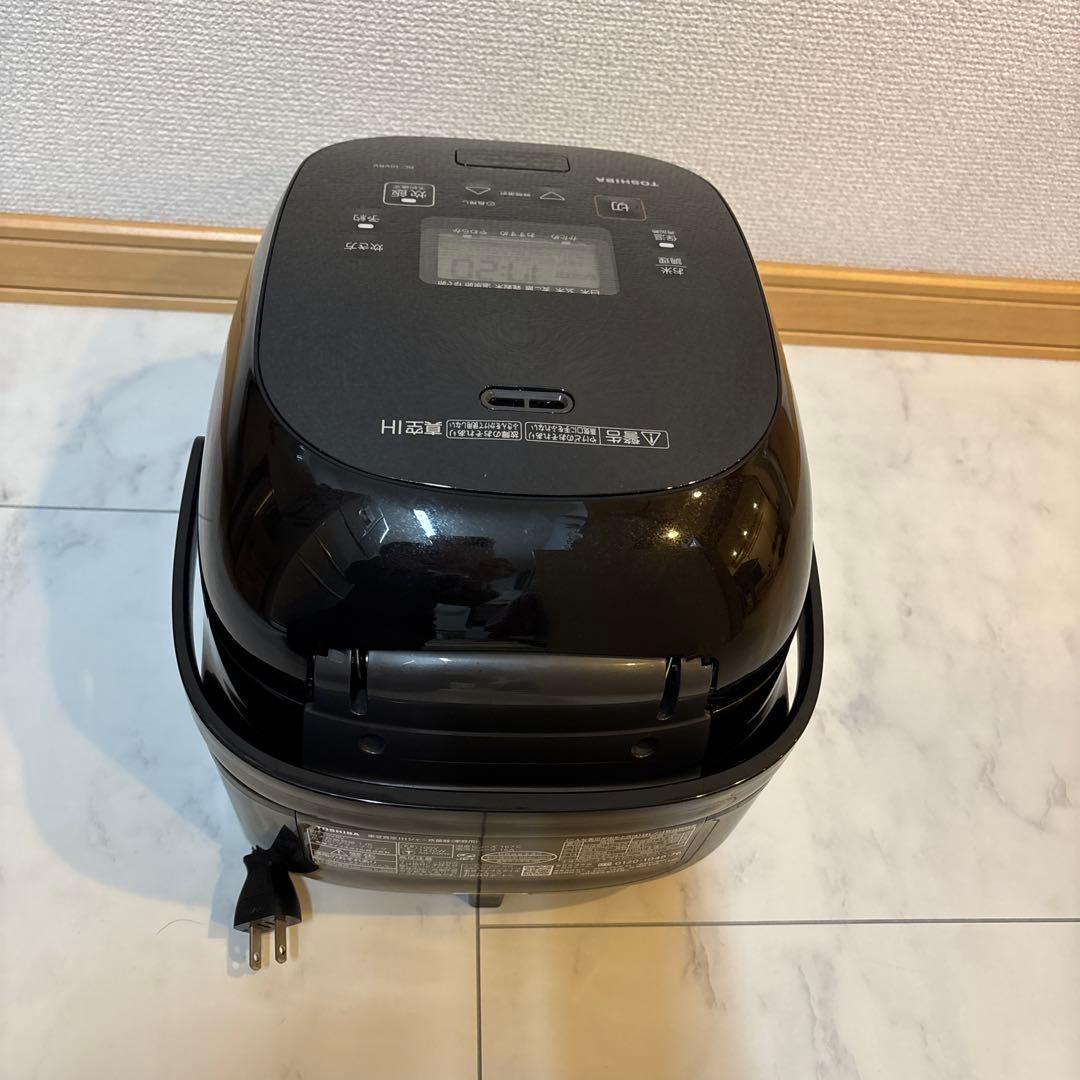 東芝　TOSHIBA 炊飯器　RC-10VRV 真空IH 炎匠炊き