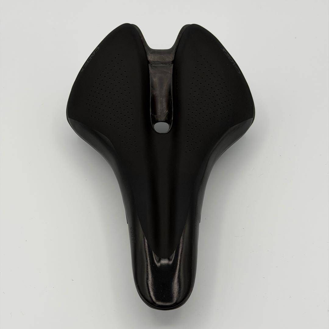 Els Karry様【新品】CADEX Boost サドル