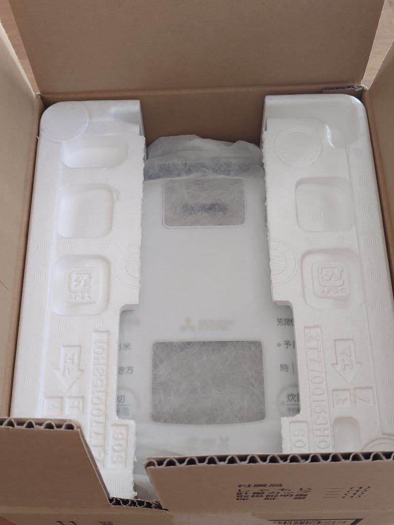 【まる】Mitsubishi 三菱 炊飯器 NJ-SV06R-W