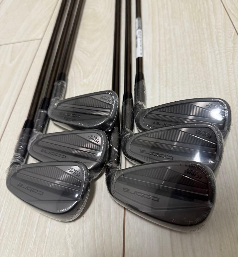 b*7様 コブラ キングツアー　cobra アイアン　新品未使用　限定　アイアン