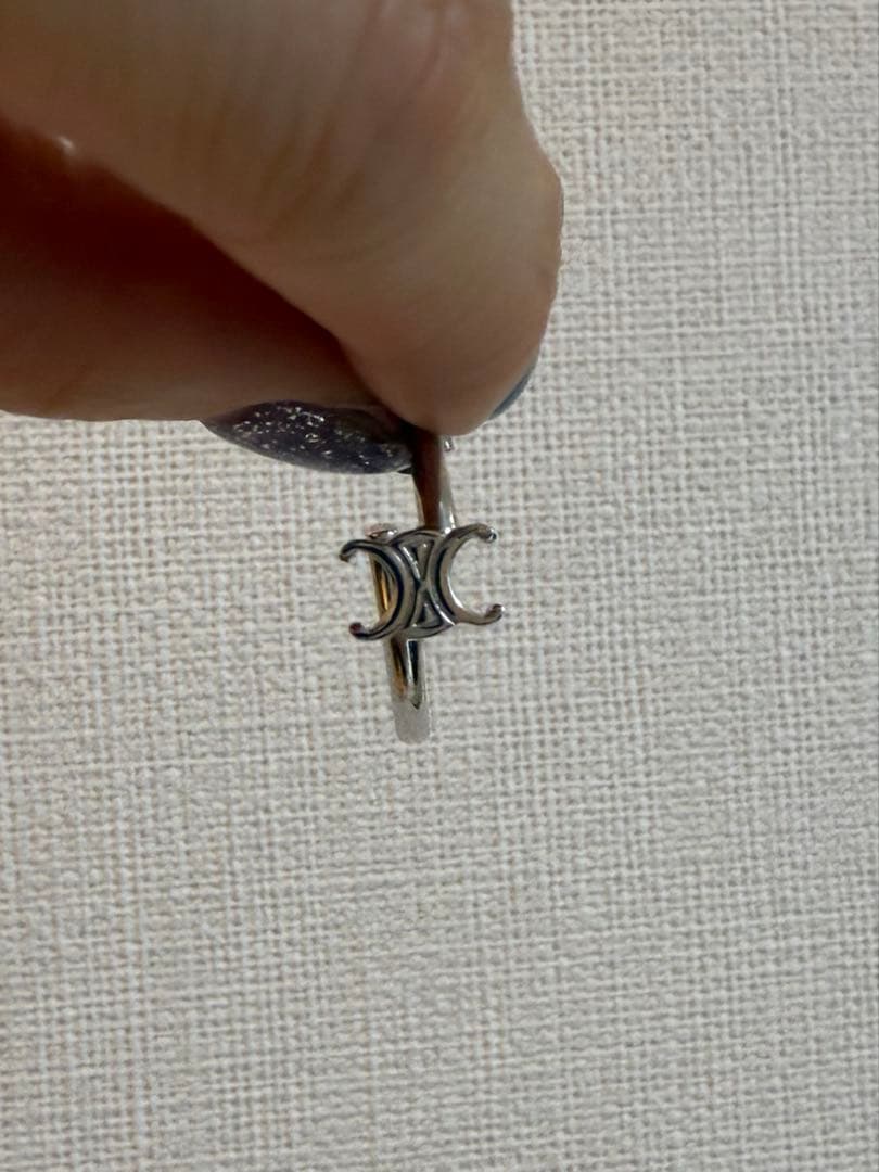 セリーヌ　ロゴピアス　片耳