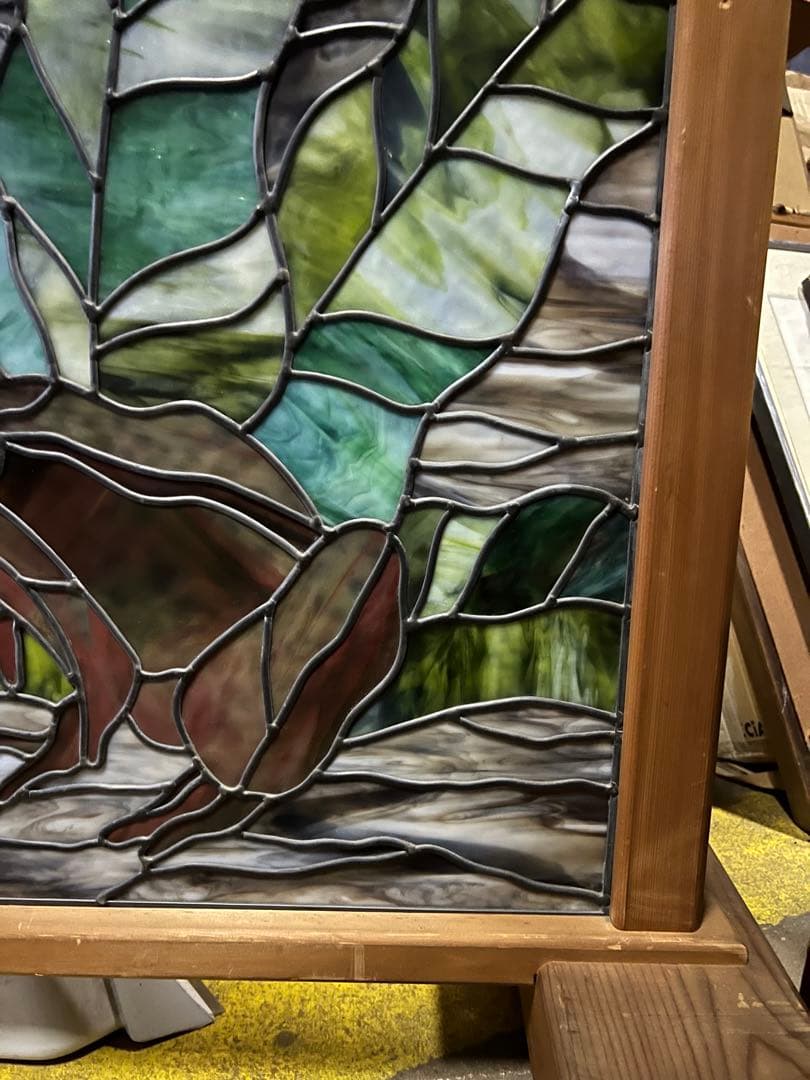 ステンドガラスのパネル葡萄ぶどう　カエル蛙