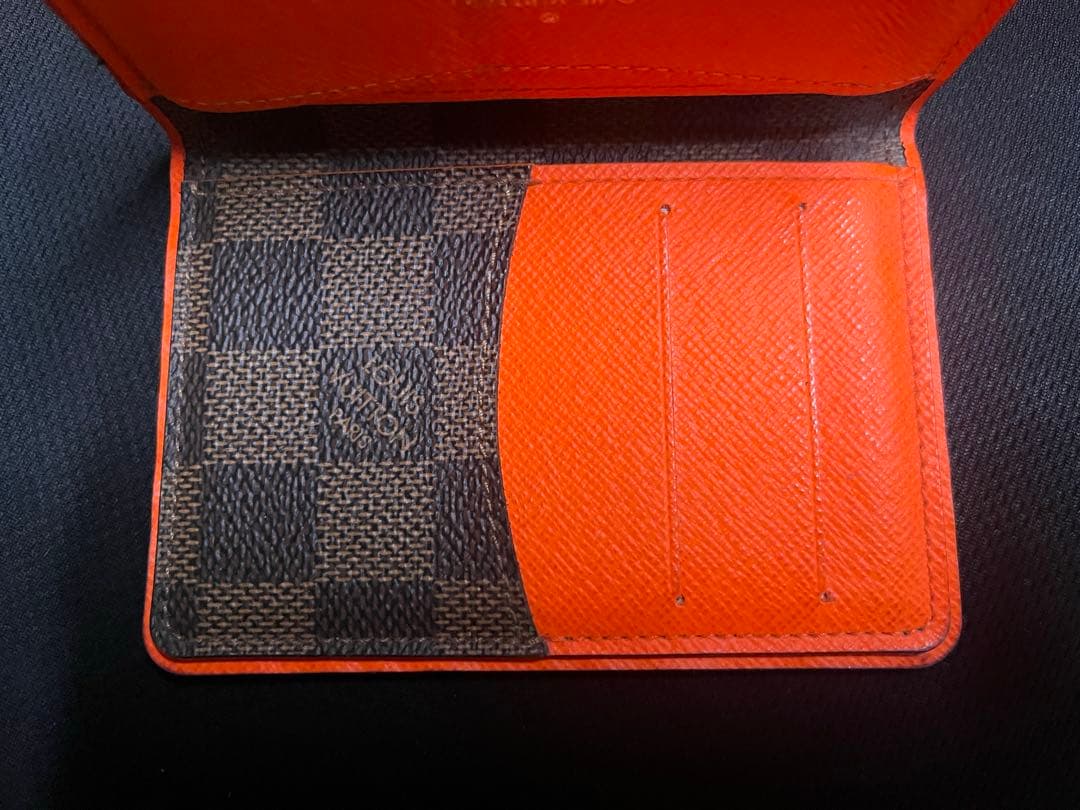 ルイヴィトン二つ折り名刺入れ