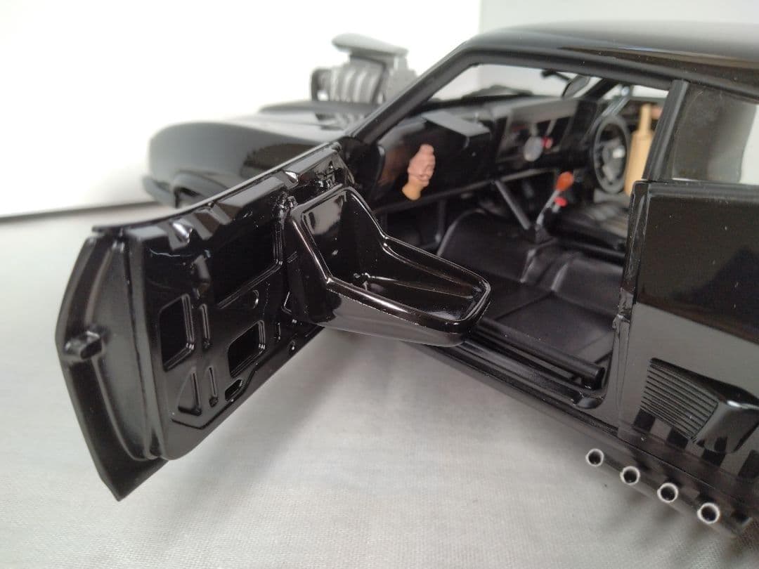 43　オートアート　マッドマックス2　ザ ロードウォーリアー　インターセプター