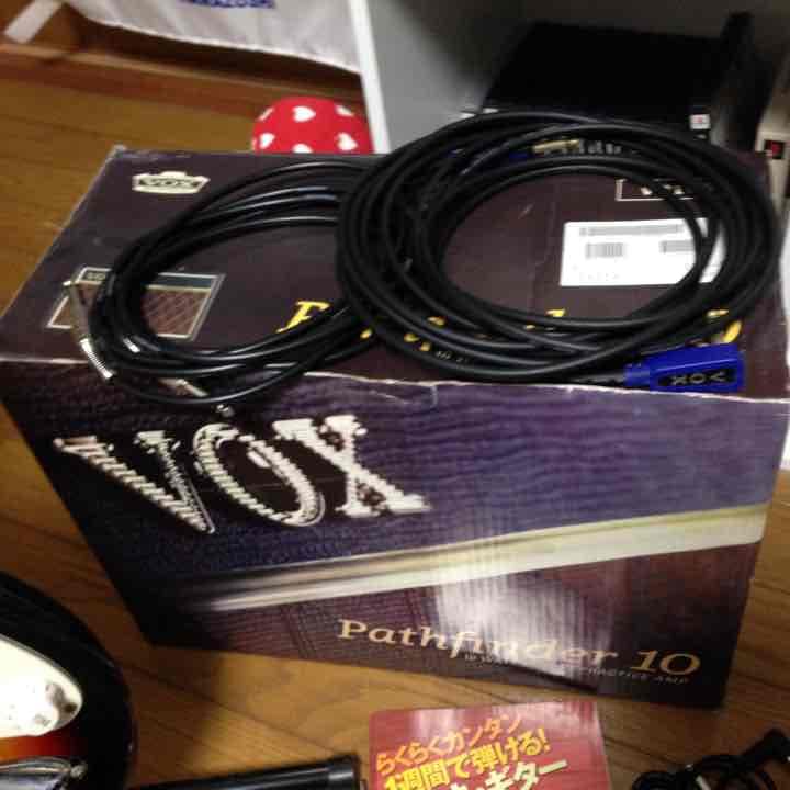 超お得エレキギター 入門セット かなり色々ついてます すぐ演奏できます