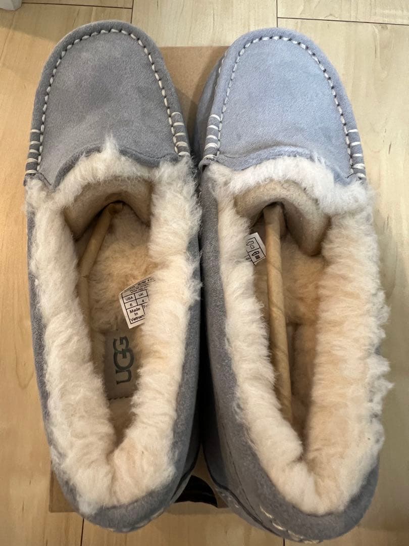 UGG グレー モカシン 6サイズ