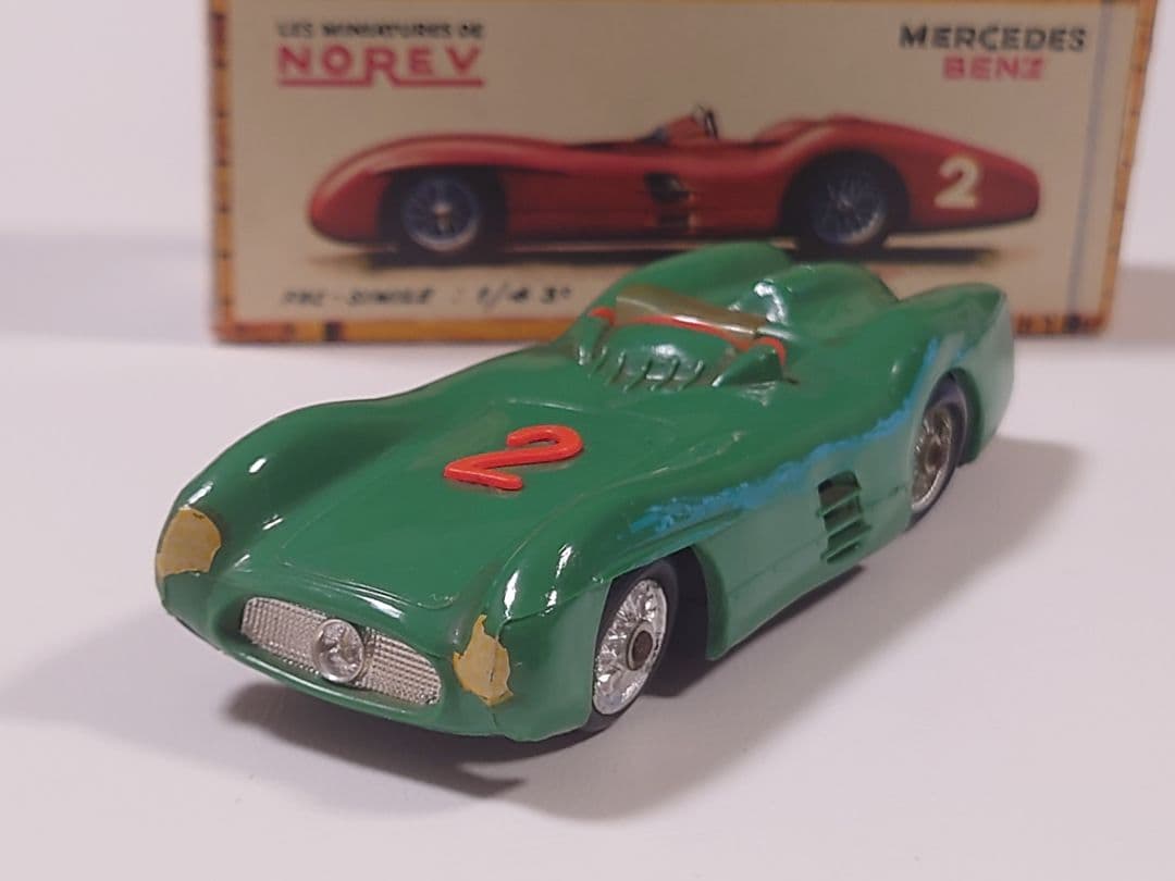ミニカー NOREV MERCEDES BENZ