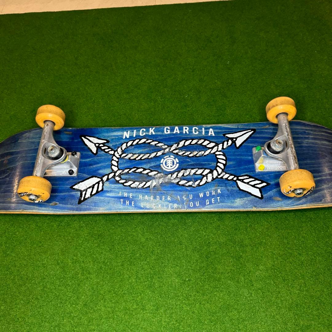 elementニックガルシア　Thunderトラック　スイスbonesベアリング