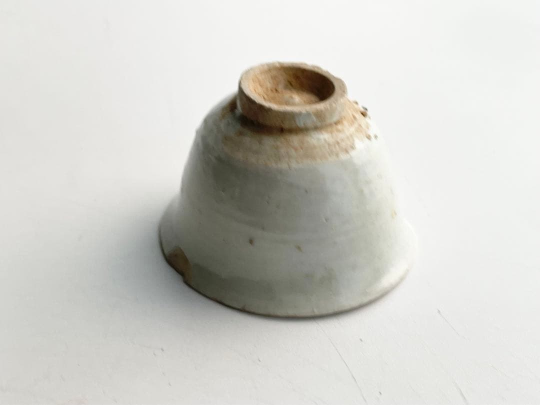 骨董　アンティーク　初期伊万里　白磁盃　杯　酒器　酒盃　残欠　出土　発掘