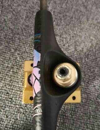 $THUNDER　　黒金$