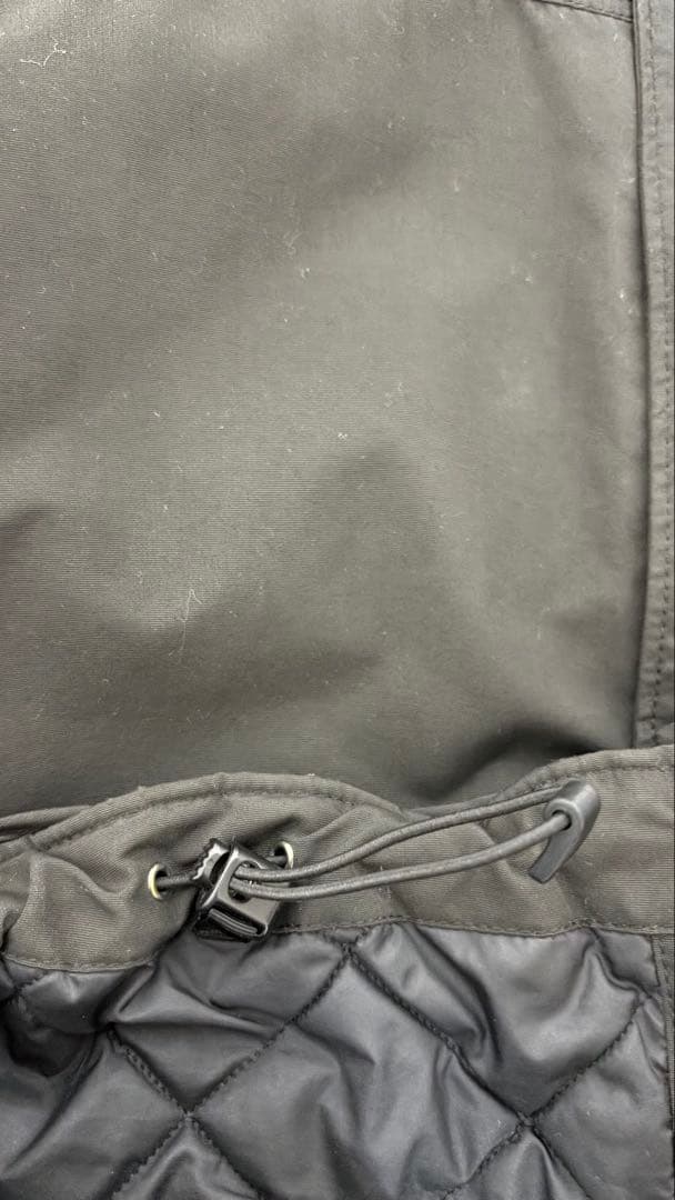 Patagonia ブラックナイロンジャケット