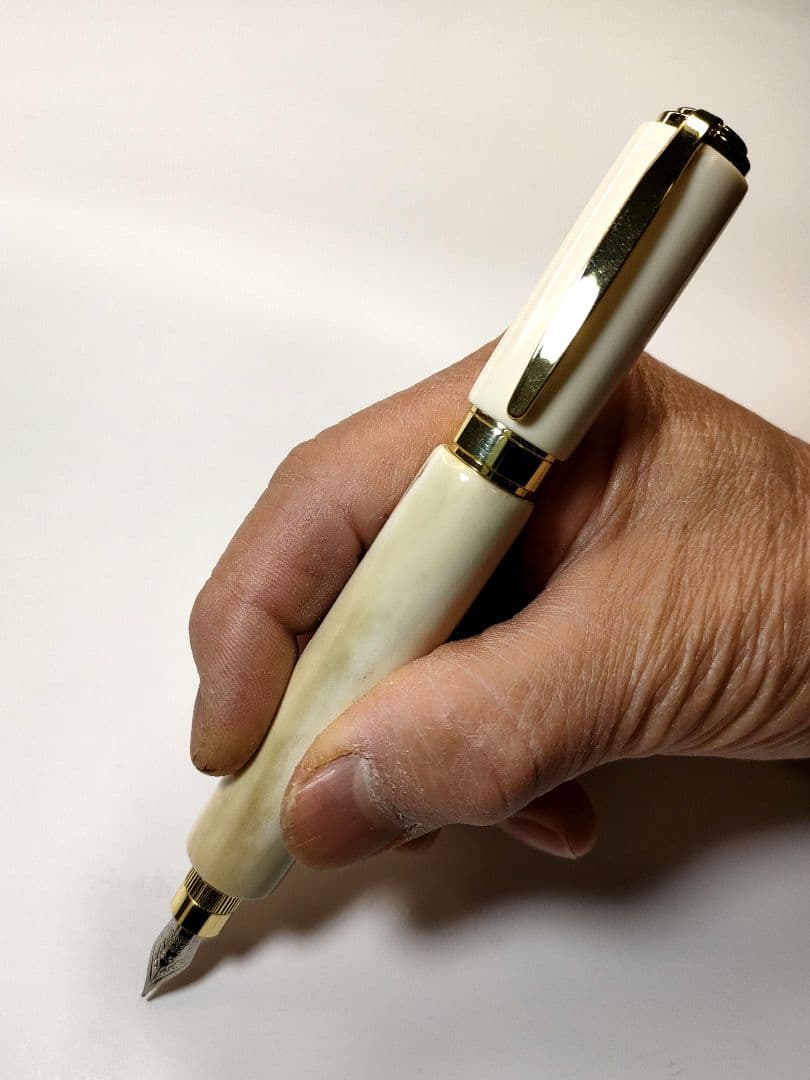 【鹿の角】グラデュエイト万年筆