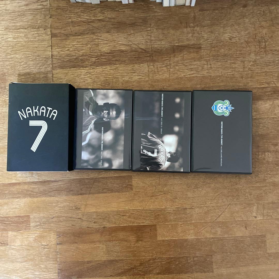 サッカー関連のDVD、本を大量まとめ売りです。中田英寿、クーバーも！！