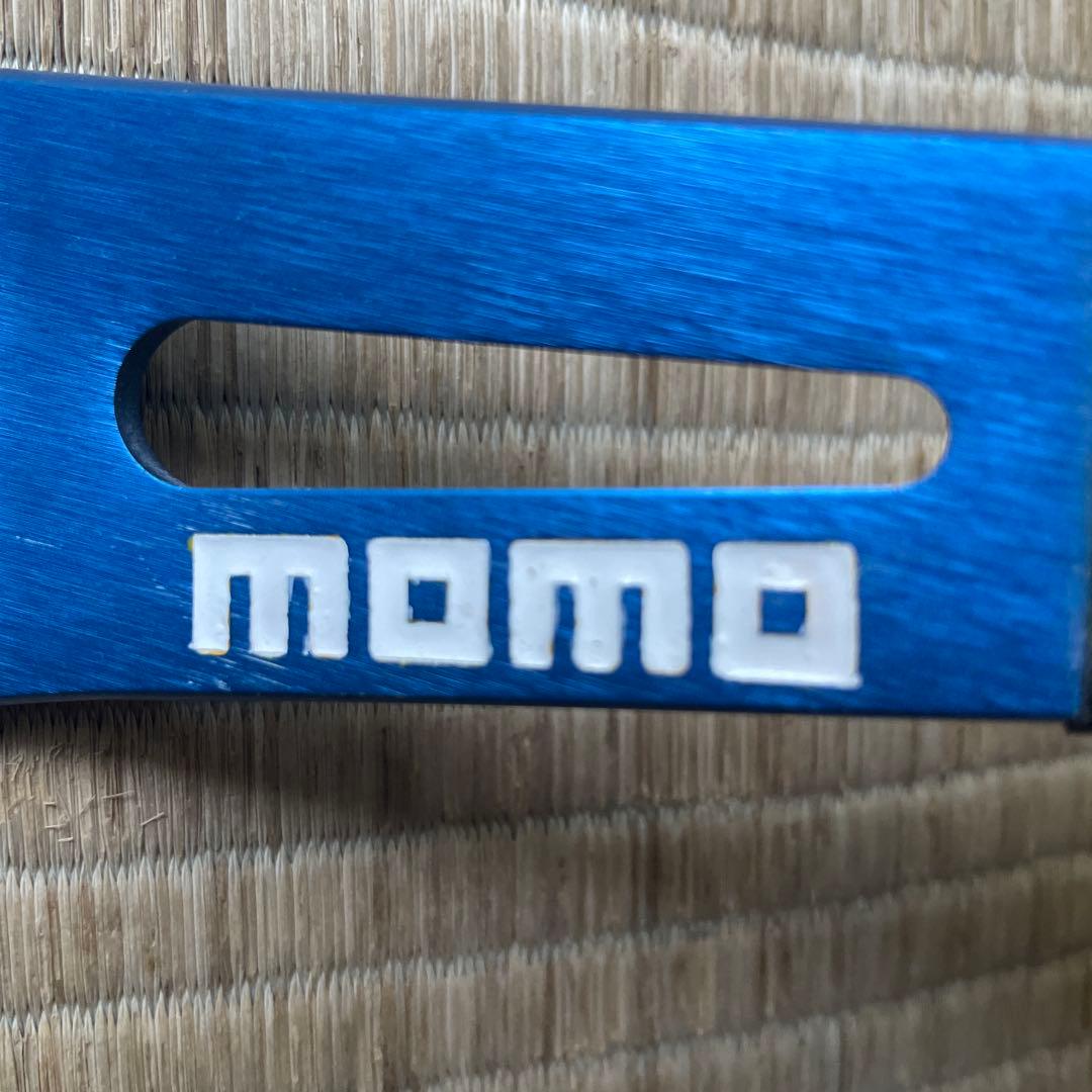 momo ステアリング　ディープ　33パイ？35パイ？