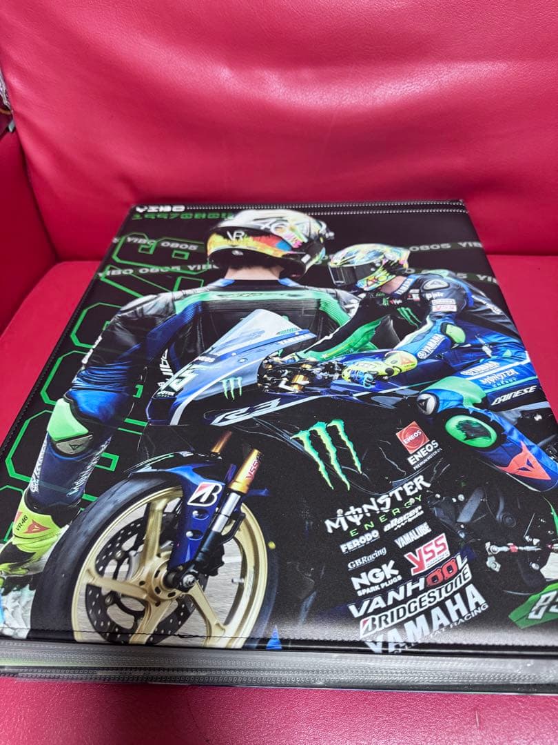 王一博ポスターカード　A4 55枚　両面