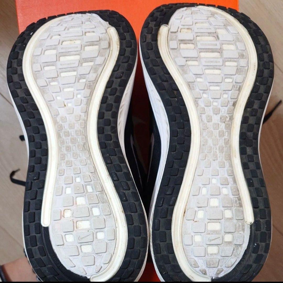 ナイキ NIKE ボメロプラス VOMERO PLUS 26.5