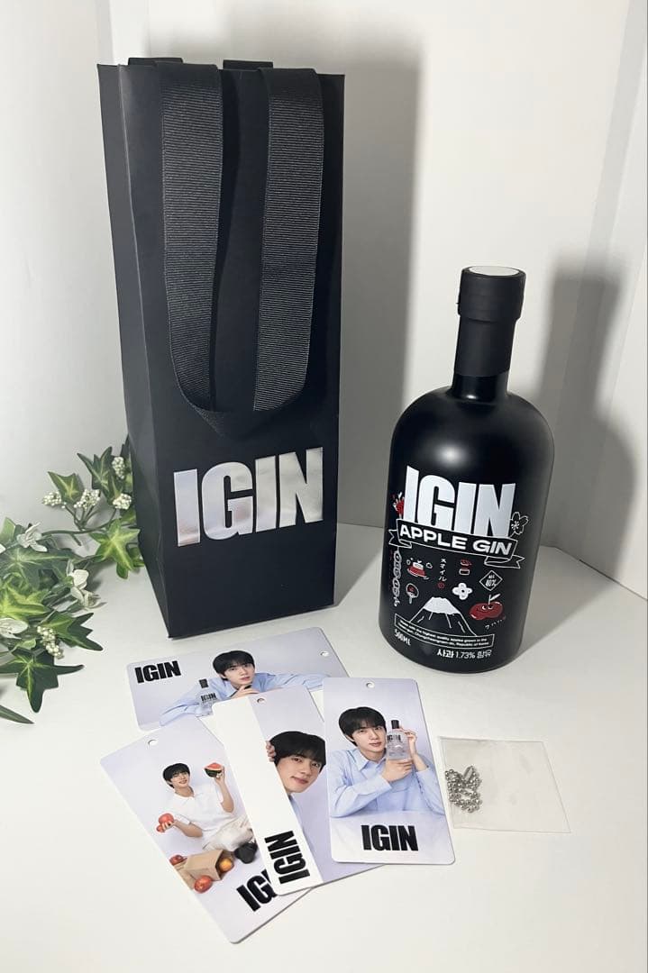 IGIN APPLE GIN 日本限定ボトル● BTS ジン フォトタグ4枚付