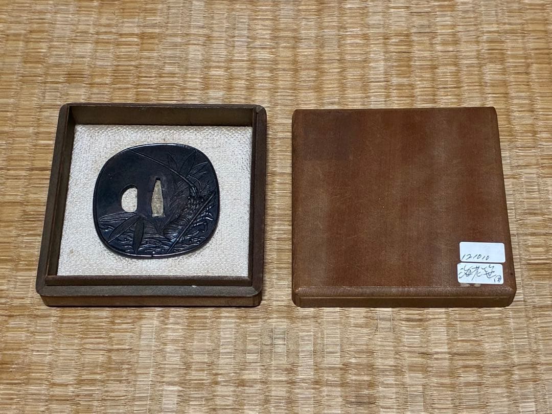 銅製 海老 笹 象嵌 鍔(つば) 刀 時代物 箱入
