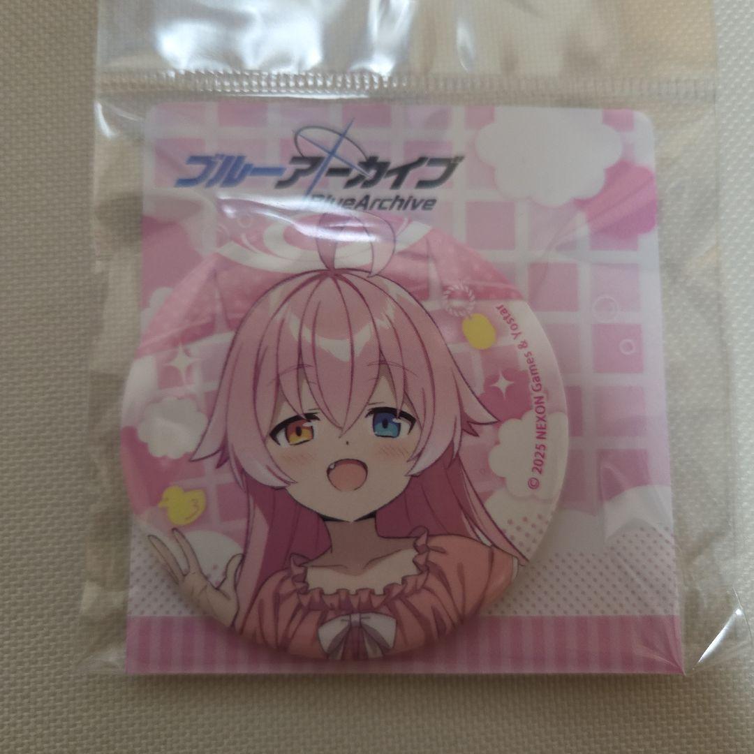 ブルーアーカイブ　小鳥遊ホシノ　特大タペストリー