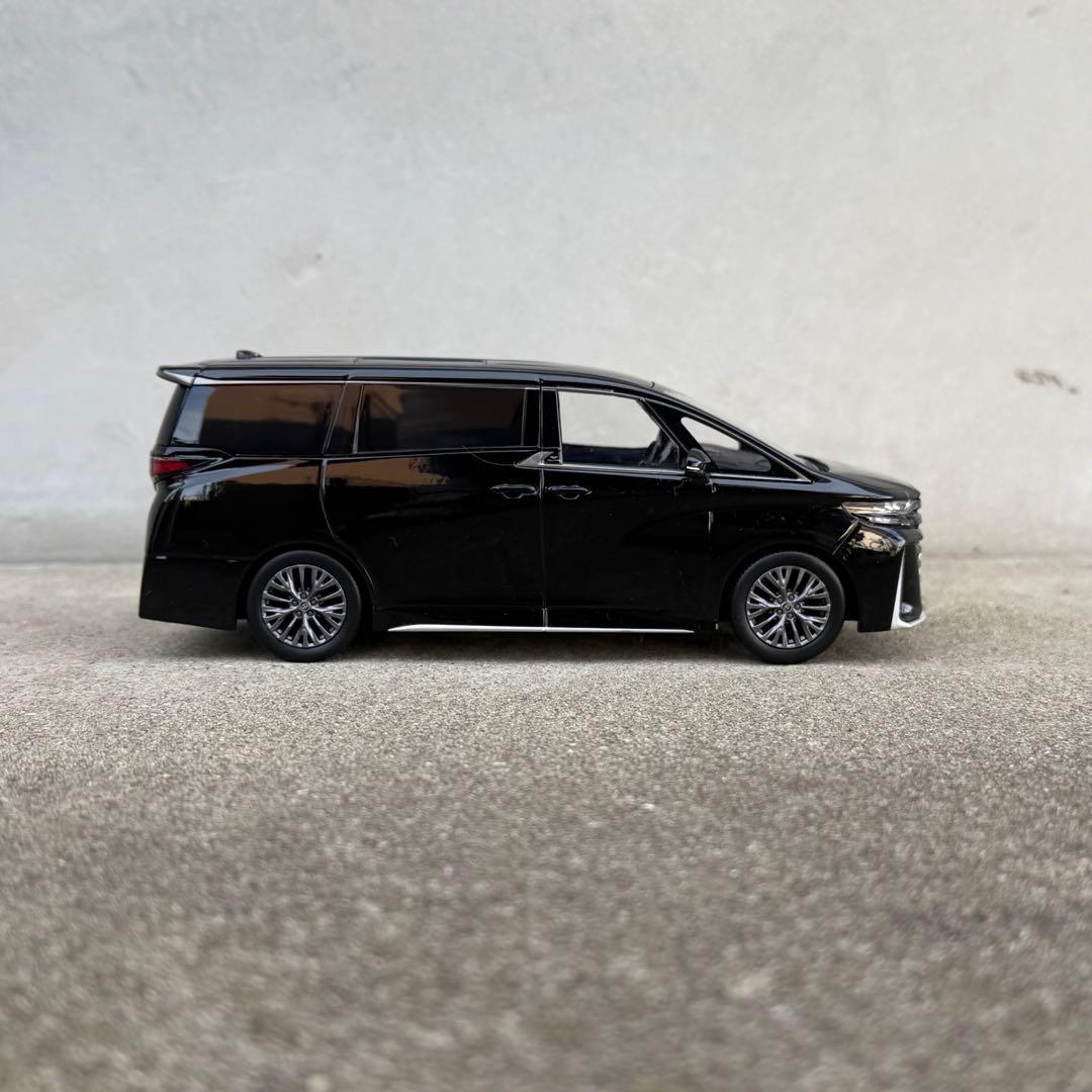 1/30 トヨタ ヴェルファイア カラーサンプル ミニカー