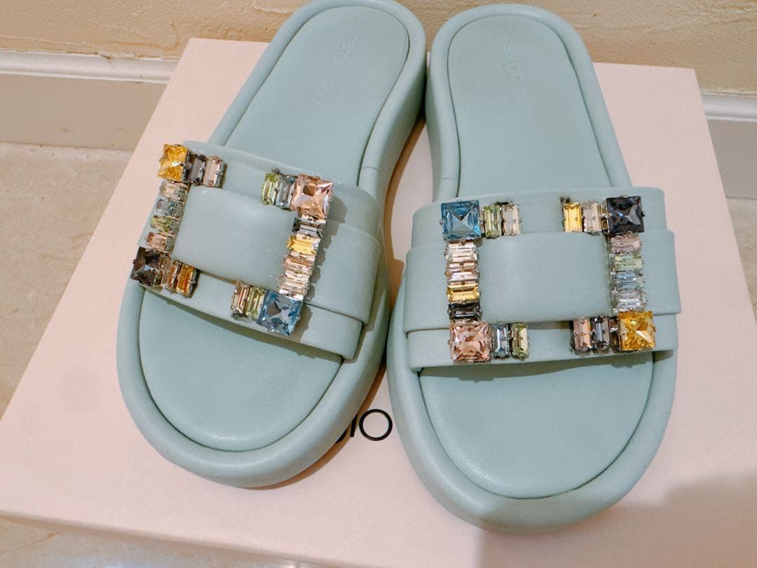 ★セルジオロッシ ビジューサンダル ミントグリーン 36.5★