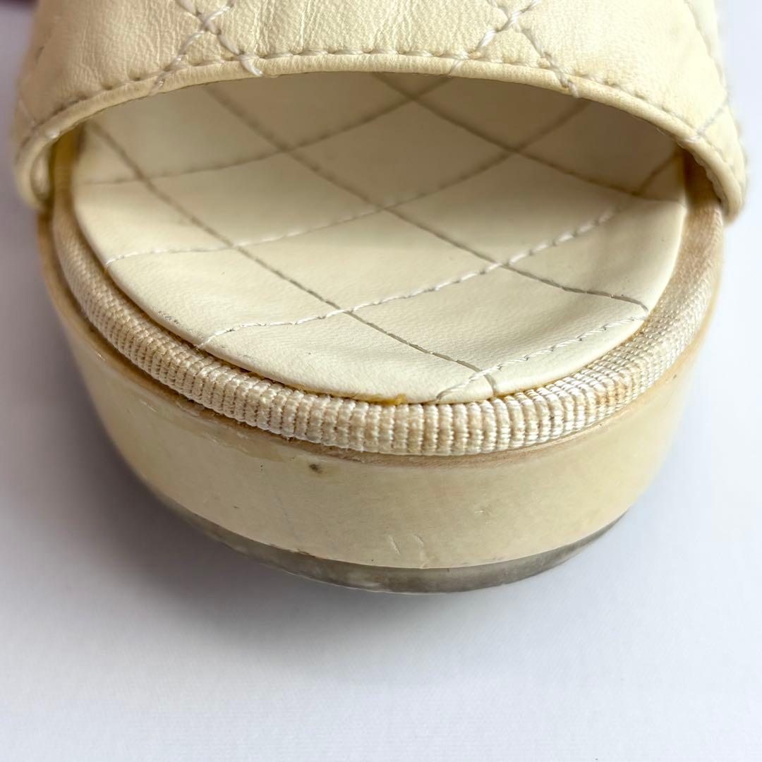CHANEL シャネル ターンロック ミュール レザー アイボリー ヒール8㎝