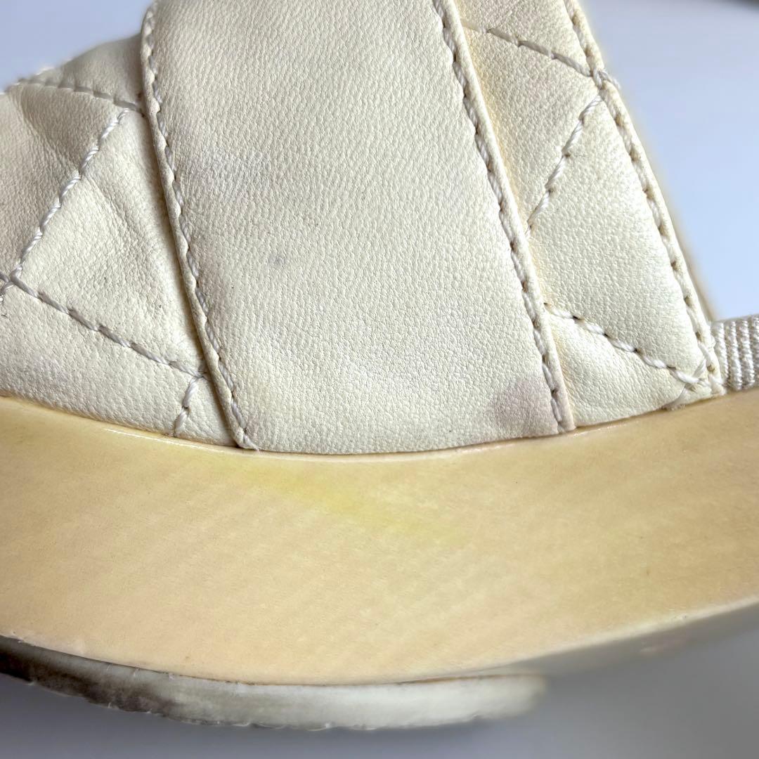 CHANEL シャネル ターンロック ミュール レザー アイボリー ヒール8㎝