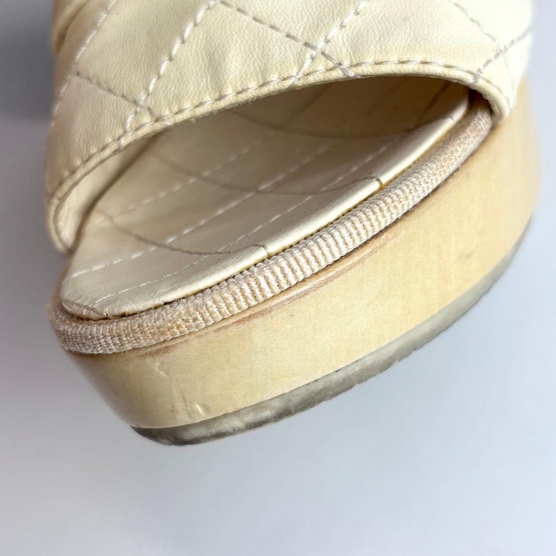 CHANEL シャネル ターンロック ミュール レザー アイボリー ヒール8㎝